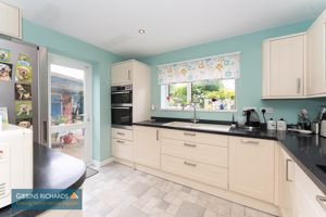 Kitchen- click for photo gallery